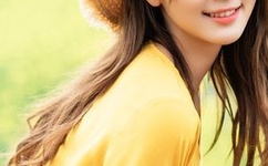 卖萌草吸引到蝴蝶